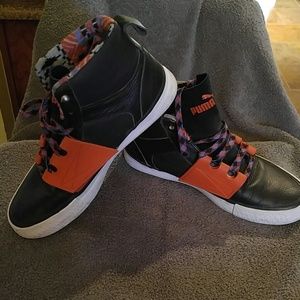 All Leather Puma High Tops EUC size 10