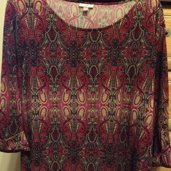 Beautiful shirt great with tides