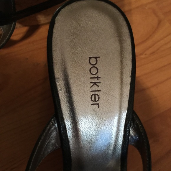 Women's Botkier Black Leather Platforms - Picture 3 of 3