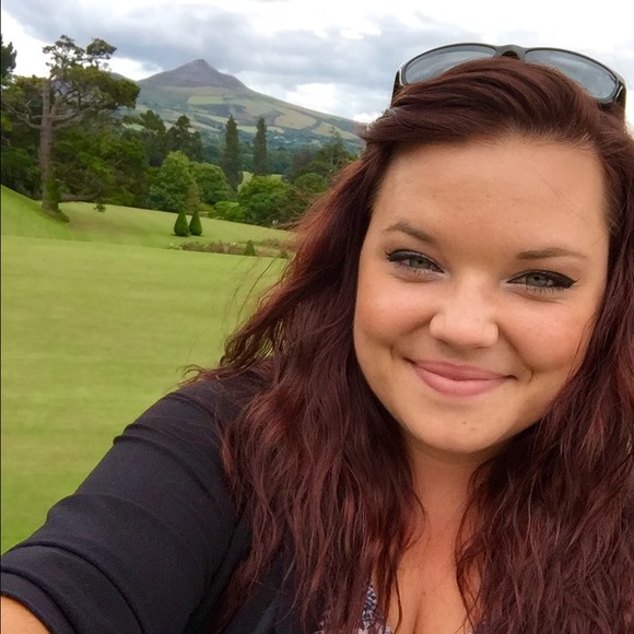 Meet your Posher, Candace - Picture 1 of 1