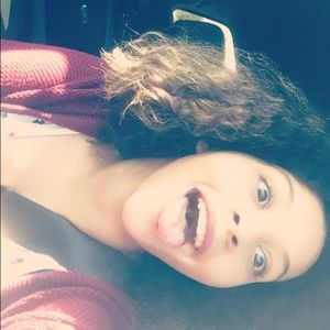 Meet your Posher, Tayah