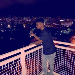 Meet your Posher, Donyae