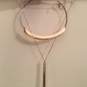 Gold chocked and gold necklace layered