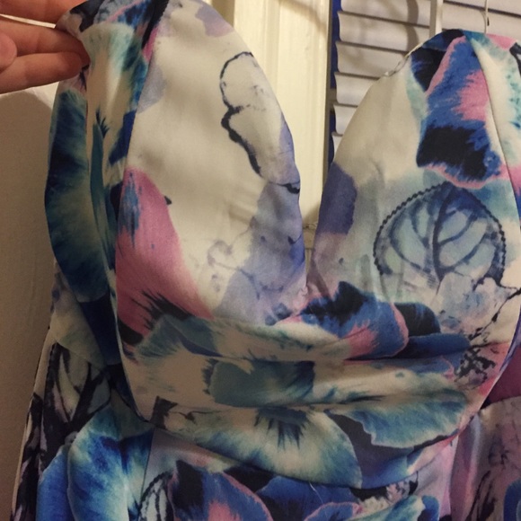 Hope's days of flowers maxi dress - Picture 2 of 3