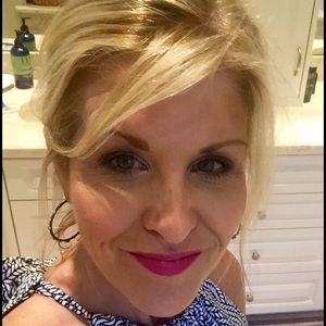 Meet your Posher, Charlotte