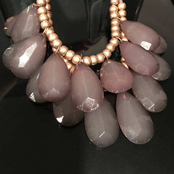 Chunky gray and gold necklace - Picture 2 of 4