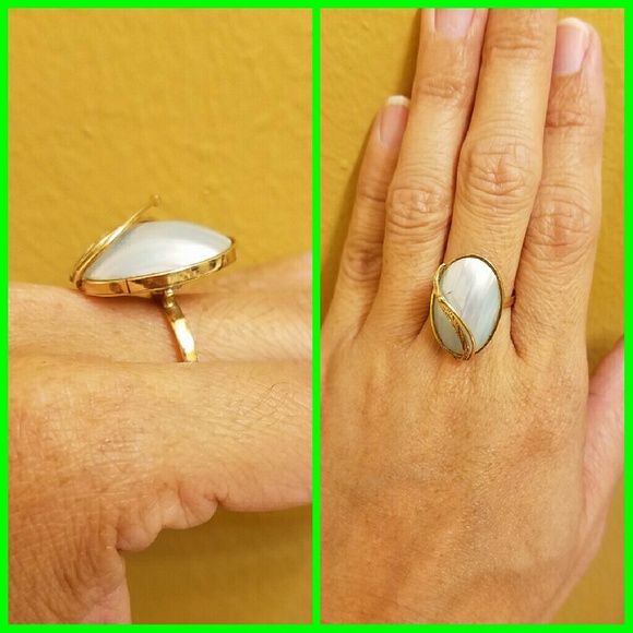 10KT  PEARL EARRINGS & RING SET - Picture 2 of 4