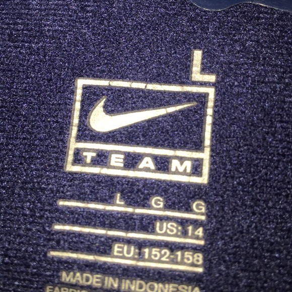 Sweater - Picture 2 of 3