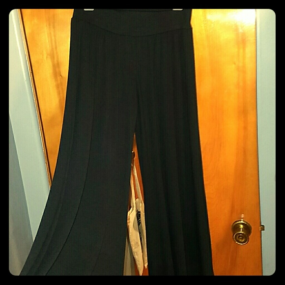 NWT! American Rag black wide leg pants! Size Med! - Picture 1 of 4