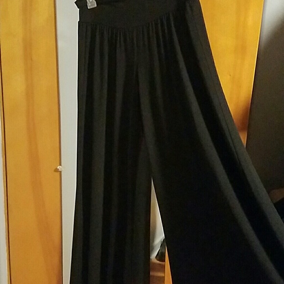 NWT! American Rag black wide leg pants! Size Med! - Picture 2 of 4