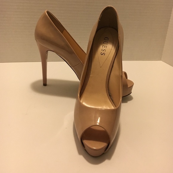Guess nude peep toe pumps - Picture 2 of 4