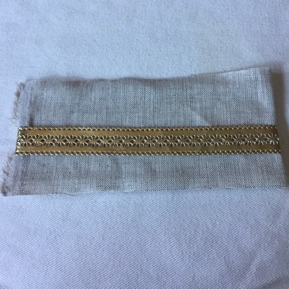 Jewelry - Gold choker