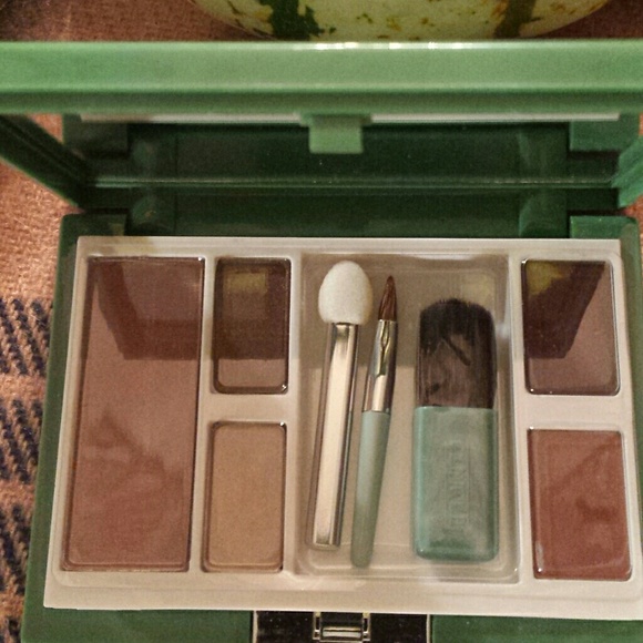 Clinique color compact