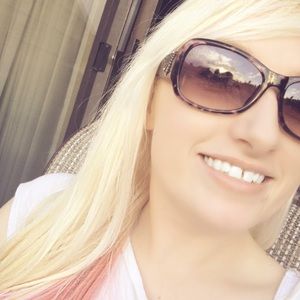 Meet your Posher, Tina