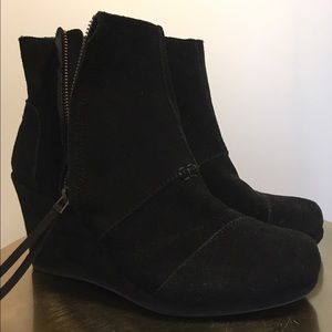 TOMS Suede Desert Wedge High