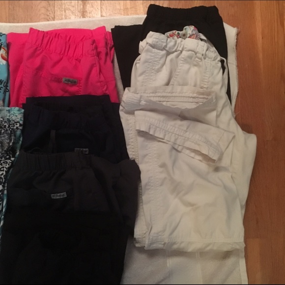 Scrubs - Picture 2 of 2