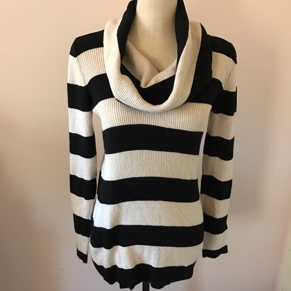 🎉HP 1/27🎉DKNY Jeans cowl neck sweater - Picture 1 of 3