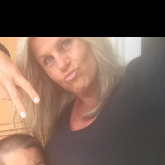 Meet your Posher, Denise