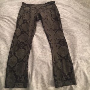 Lululemon crop leggings
