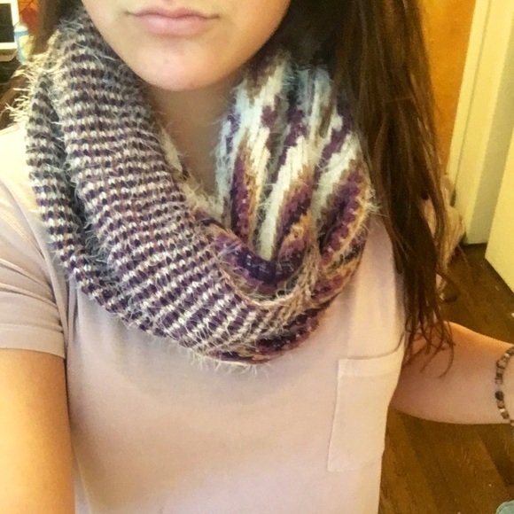 Trible/stripe infinity scarf. Reversible!