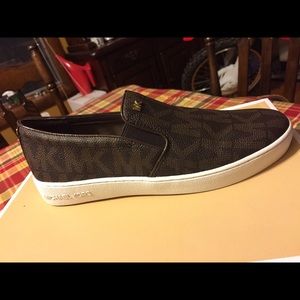 Michael kors slip on shoes