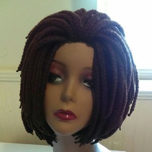 Yarn braided wig