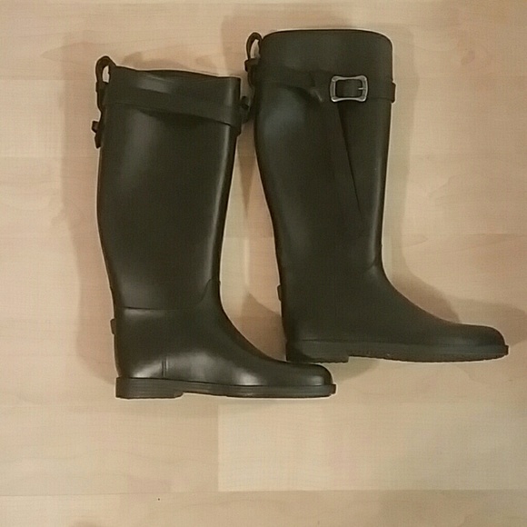 Rain boots