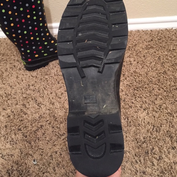 Boots - Picture 2 of 4