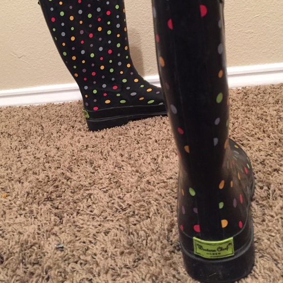 Boots - Picture 3 of 4
