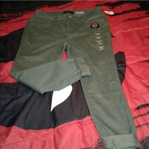 NWT olive green jeggings
