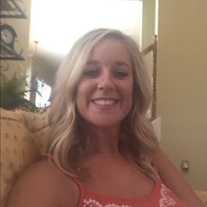 Meet your Posher, Lacey