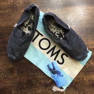 Kids TOMS. Charcoal grey. Size 1
