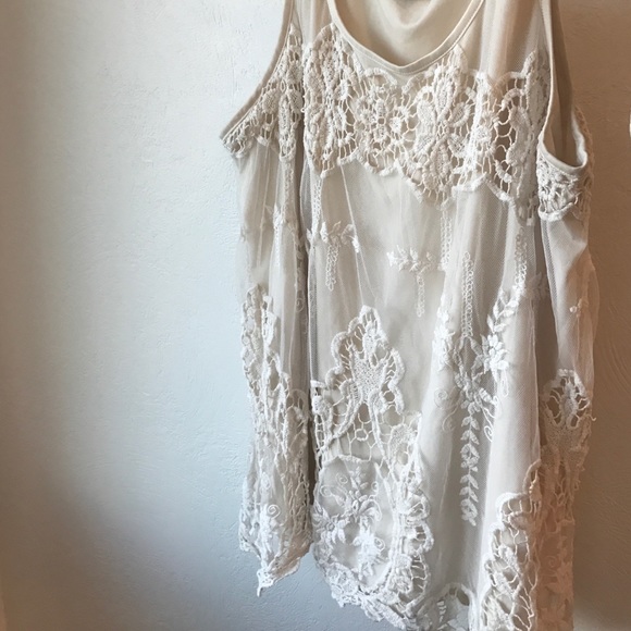 Plus Size Lace Design Tank Top
