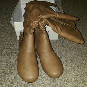 Super cute brand new boots