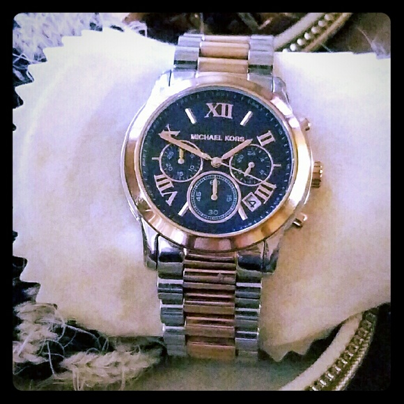 MICHAEL KORS WATCH TWO TONED - Picture 1 of 2