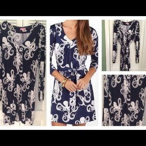 Lilly Daylin dress in bright navy bubbly octopus🐙
