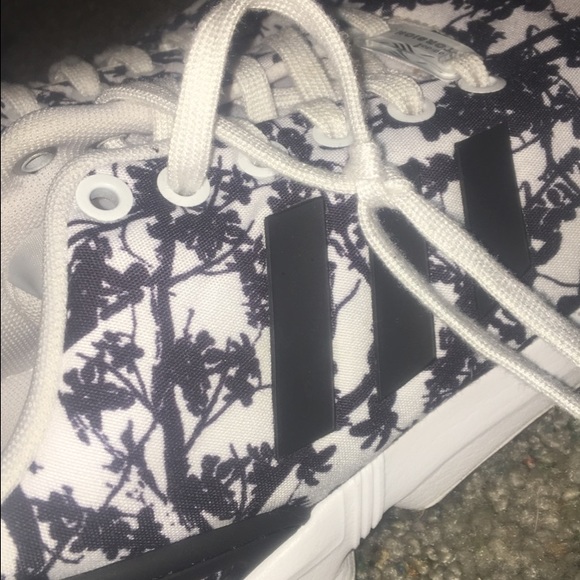 Adidas - Picture 4 of 4