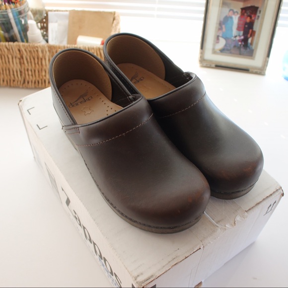 Brown Dansko Profession Clogs! Only worn twice!