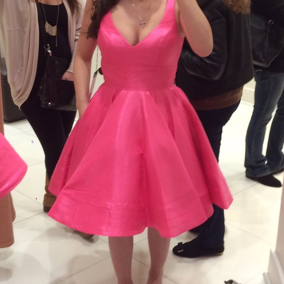 Pink tea cup dress. - Picture 4 of 5