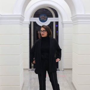 Meet your Posher, Nina