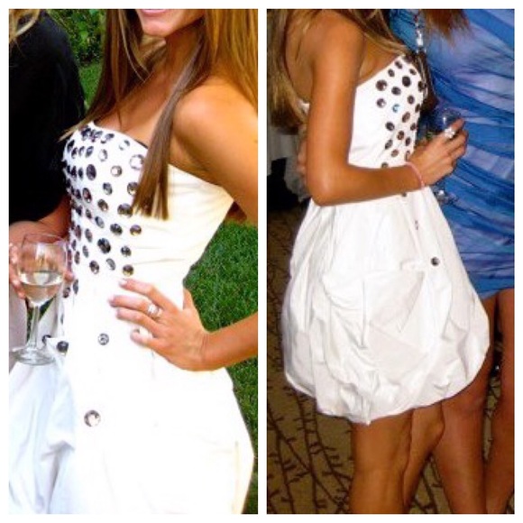 Beautiful BCBG bubble dress with gold jewels - Picture 4 of 4