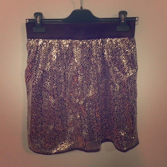 Beautiful sparkly silver sequin skirt - Picture 1 of 3