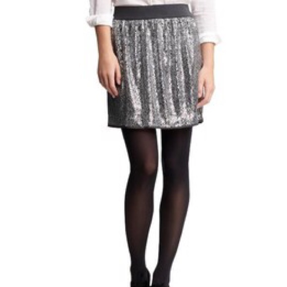 Beautiful sparkly silver sequin skirt - Picture 3 of 3