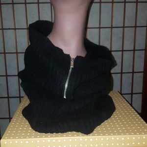 Michael kors zip up scarf black