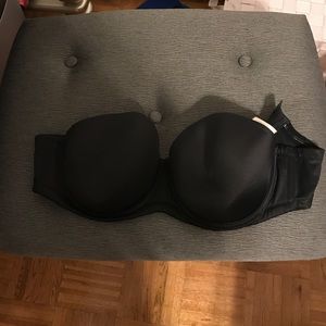💁🏻Black strapless bra size 38 double D