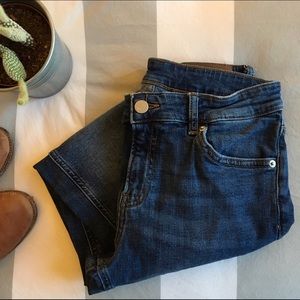 H&M Girlfriend Fit Jeans