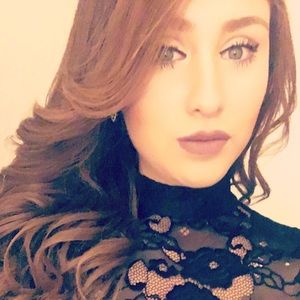 Meet your Posher, Marcela