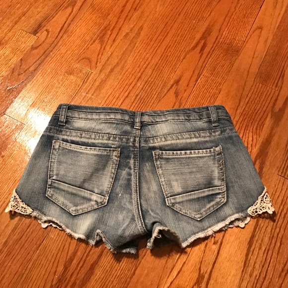 Lace jean shorts - Picture 4 of 4