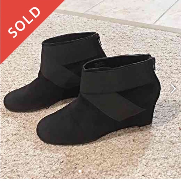 Suede Ankle Boots W/Zipper. The most comfy boot**