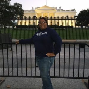 Meet your Posher, Robin